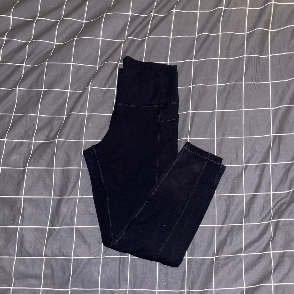 Old navy black balance leggings